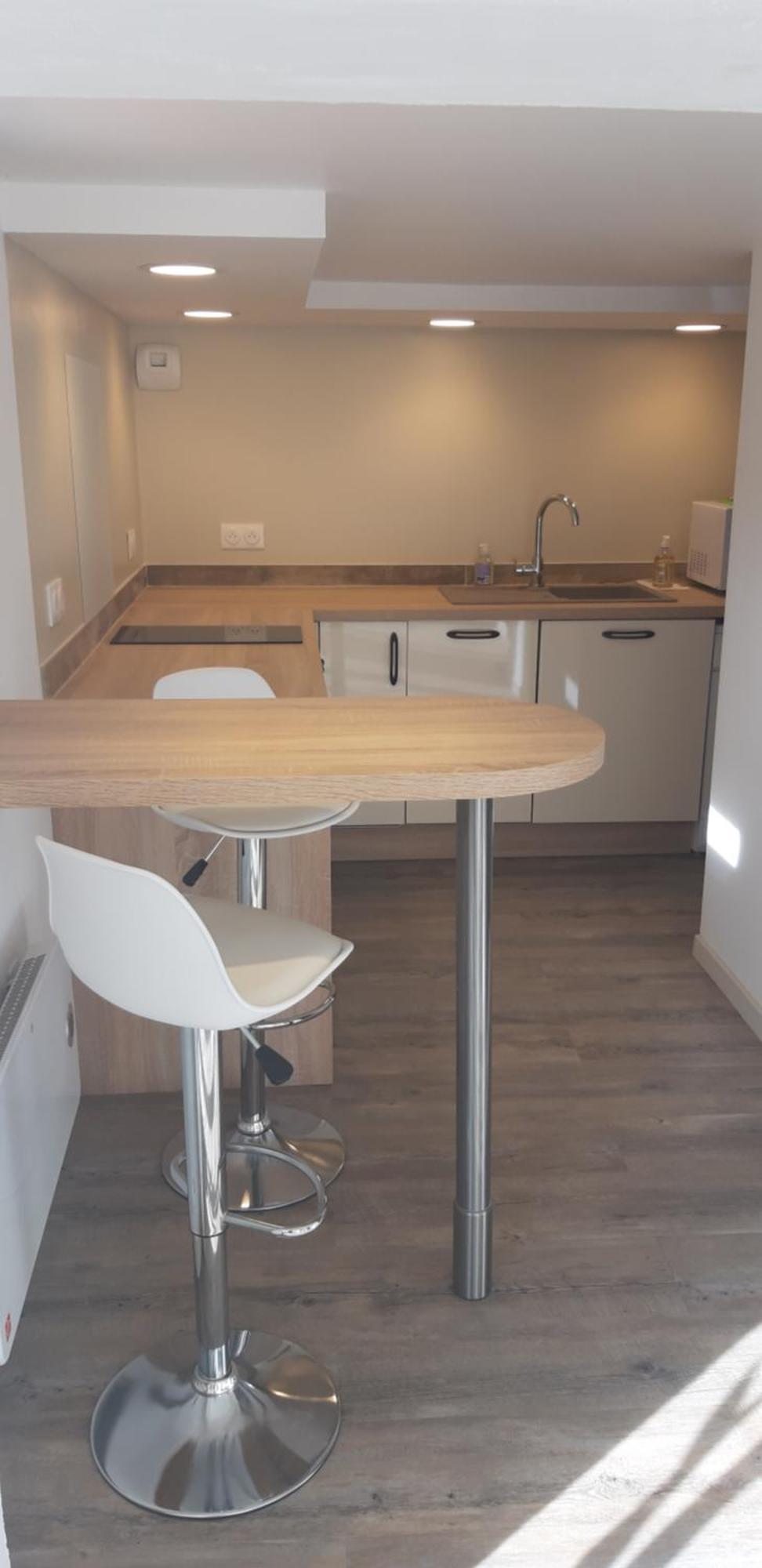Meuble 2p 40 M2 Dans Avec Piscine A Vallauris, 4 Km De La Vallauris